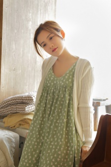 小岛みなみ